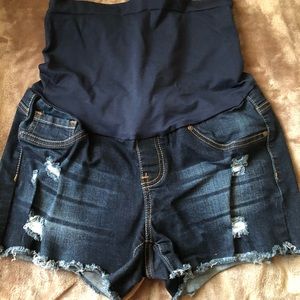 Maternity shorts